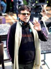 On The Sets Of Ek Chatur Naar