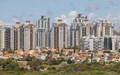 View of the Ramat Poleg neighborhood in Netanya, April 5, 2025. (Dor Pazuelo/Flash90)