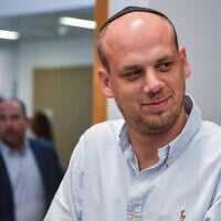 Eli Feldstein, one of the suspects in the so-called Qatargate investigation and accused in the Bild leak scandal, arrives for a court hearing at the Tel Aviv District Court, on July 15, 2025. (Avshalom Sassoni/Flash90)