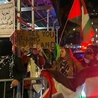 Protesters at Park East Synagogue in New York City, November 19, 2025. (Luke Tress/Times of Israel)