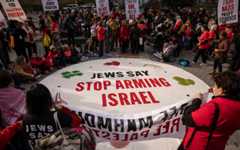 Protesters and members of the Jewish Voice for Peace gather in support of Columbia graduate student Mahmoud Khalil outside the Federal Plaza, April 14, 2025, in New York. (AP Photo/Yuki Iwamura)