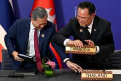 US expects Thailand to work with Cambodia on release of soldiers immediately