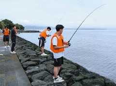 湖西高の新授業に「釣り」　地元の6社がサポート