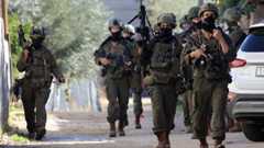 Izraēlas spēki veic reidus Rietumkrastā; puses runā par trauslā pamiera nākamo posmu