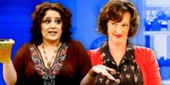 Artemis from It's Always Sunny in Philadelphia talking at Sheila from Shameless