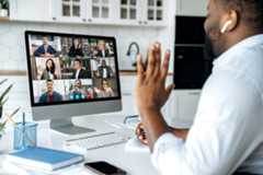 Supply chain planner in a virtual team meeting