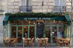 アリーグルの市場で買い物をした後に立ち寄るカフェ。良心的な値段で美味しい店が少なくなったが、ここは今でも家族経営でフレンドリー、手ごろな値段で美味しい（撮影／Manabu Matsunaga）