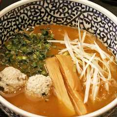 試行錯誤が創り上げた”人生で一度は食しておくべきつけ麺”