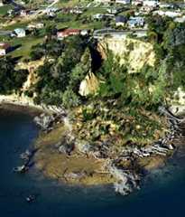 Collapsed cliff at Ōmokoroa Point, Bay of Plenty
