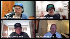 What are the performance differences between blade and mallet putters?