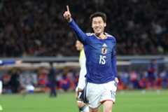 先制弾を決めた鎌田大地