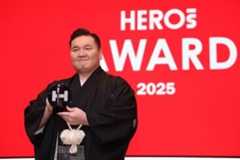 HEROｓ　AWARD　２０２５を受賞した白鵬翔氏