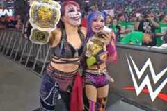 王座奪還にご満悦のアスカ(左)、カイリ・セインの歌舞伎・ウォリアーズ（©AbemaTV,Inc.）