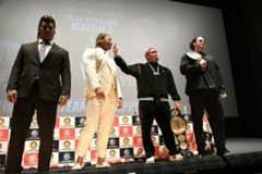 調印式に出席した（左から）上村優也、海野翔太、Yuto‐Ice、OSKAR