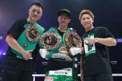 那須川を判定で破った井上拓真。左は父の井上真吾トレーナー、右は井上尚弥