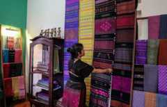 Chin weavings