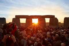 Стоугендж під час літнього сонцестояння