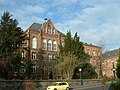 Das schloßartige ehemalige Seminargebüde in der Ziegenhainer Straße ist heute das Theodor Heuss Gymnasium