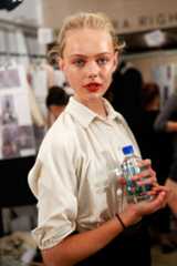 5-λόγοι-που-πρέπει-να-πίνουμε-ζεστό-νερό-390538