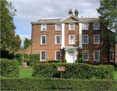 Pinner House.jpg (163733 bytes)