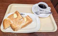 ドトール　ブレンドコーヒーS：280円＆トースト：220円　コーヒーの砂糖をまぶしてシュガーマーガリントーストに