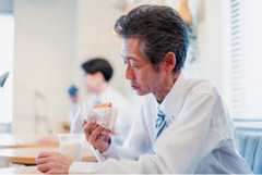 物価高騰で毎日が真剣勝負!? 中年サラリーマン"悲哀"のランチ事情