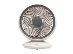 USB式サーキュレーター 1000円(税込1100円)必要十分な風量の小型サーキュレーター。手動で最大90度(つまり真上向き)までの角度調整も可能だ