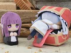 「葬送のフリーレン」ミミックに食べられるフリーレンと,それを見つめるフェルンのぬいぐるみが登場。セガのプライズ景品で3月21日リリース