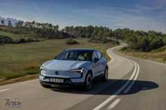 The All New Volvo EX30 單馬達車型 Core 與 Plus 強勢登場 272hp 強悍馬力、超越同級長續航 139.9 萬起聰明入主「豪華純電小勁旅」