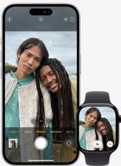 示範使用 iPhone 與 Apple Watch 的接續互通功能。