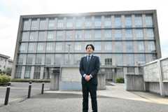 弁護士の鈴木雄希さん=2026年2月13日午前10時41分、千葉県松戸市、山本亮介撮影