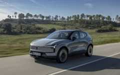 Une modification du calcul du score environnemental pourrait priver plusieurs modèles de bonus écologique malgré une production en Europe, comme le Volvo EX30.