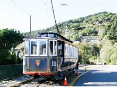 Tramvia Blau Tramvajová doprava do zábavného parku Tibidabo.