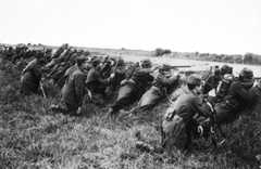 French infantry await an attack during the Battle of the Marne, fought from 6th to 9th September 1914, during the First World War