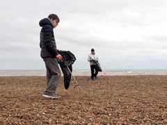 Thumbnail photo for iDive Marine Champions clean up the Suffolk coastline