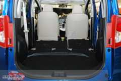 091002_toyota_ractis_14