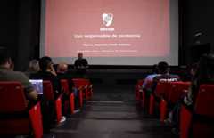 Charla sobre concientización en el uso de pirotecnia