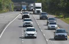 Vehicle travel on I-81 South near the Davis St. off-ramp in Moosic Wednesday, Aug. 27, 2025. (SEAN MCKEAG / STAFF PHOTOGRAPHER)