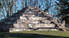 La pyramide de la paix le Corbusier Ronchamp