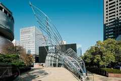 国立国際美術館