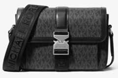 マイケル・コース25年夏メンズバッグ、シグネチャーロゴの総柄クロスボディやスリングバッグ