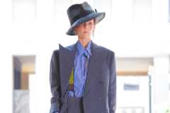 ヴィヴィアン・ウエストウッド 2026年春夏メンズコレクション、スタイルを貫く“現代のダンディズム”