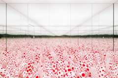 草間彌生の展覧会がエスパス ルイ・ヴィトン大阪で、“水玉模様”インスタレーションなど初期〜近作を公開