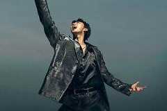 竹内涼真主演ミュージカル『奇跡を呼ぶ男』東京・大阪ほかで、噓つき詐欺師が起こす“本当の奇跡”とは