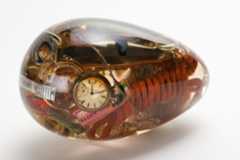 中西夏之初の回顧展が大阪・国立国際美術館で、“具象でも抽象でもない”絵画を描いた現代美術家