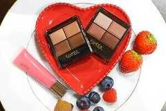 エクセル26年春“捨て色なし”4色アイパレ「スキニーリッチシャドウ」初リニューアル、全色スウォッチも