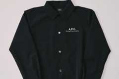 A.P.C.からショート丈の黒ブルゾン、ジャーナル スタンダード レリュームコラボ