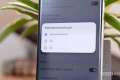 Smartphone showing weak LTE signal icon, highlighting connectivity bugs and fixes