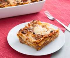 Lasagne con ragù di salsiccia