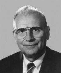 Photo of Rep. Lee Hamilton [D-IN9, 1965-1998]